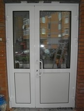 Теплі двері з алюмінієвого профілю.